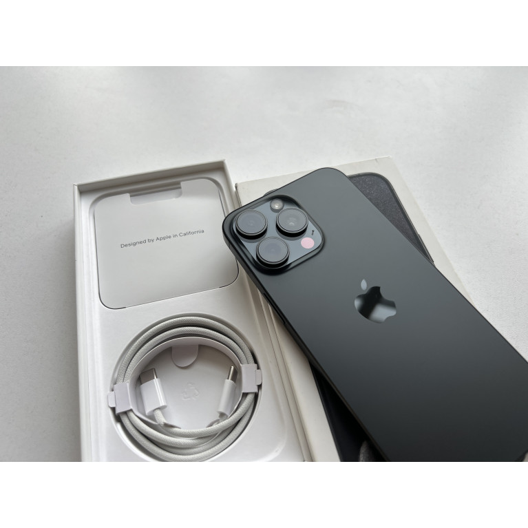 iPhone 15 Pro Max 256 Гб Черный титан Б/У