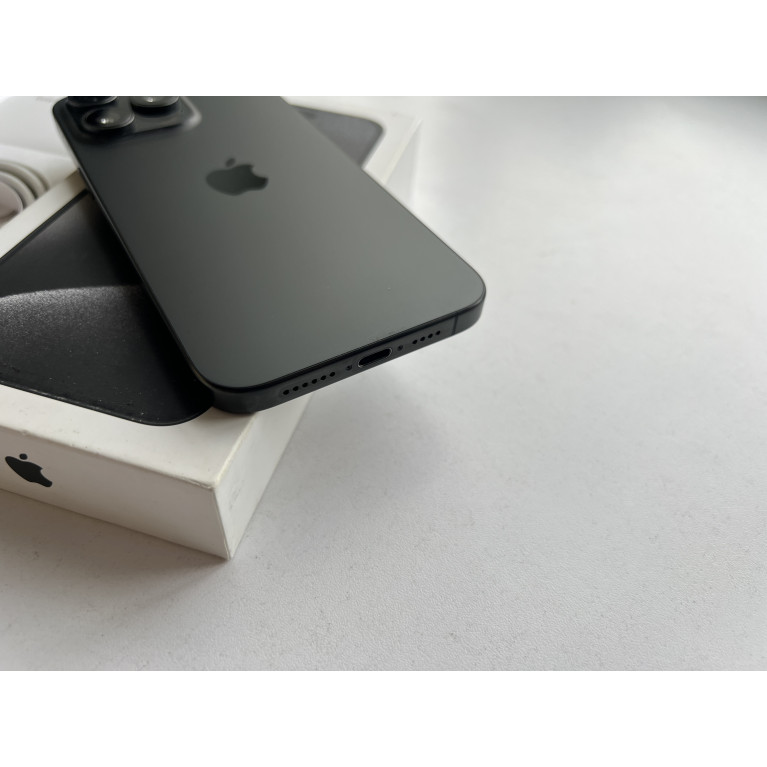 iPhone 15 Pro Max 256 Гб Черный титан Б/У