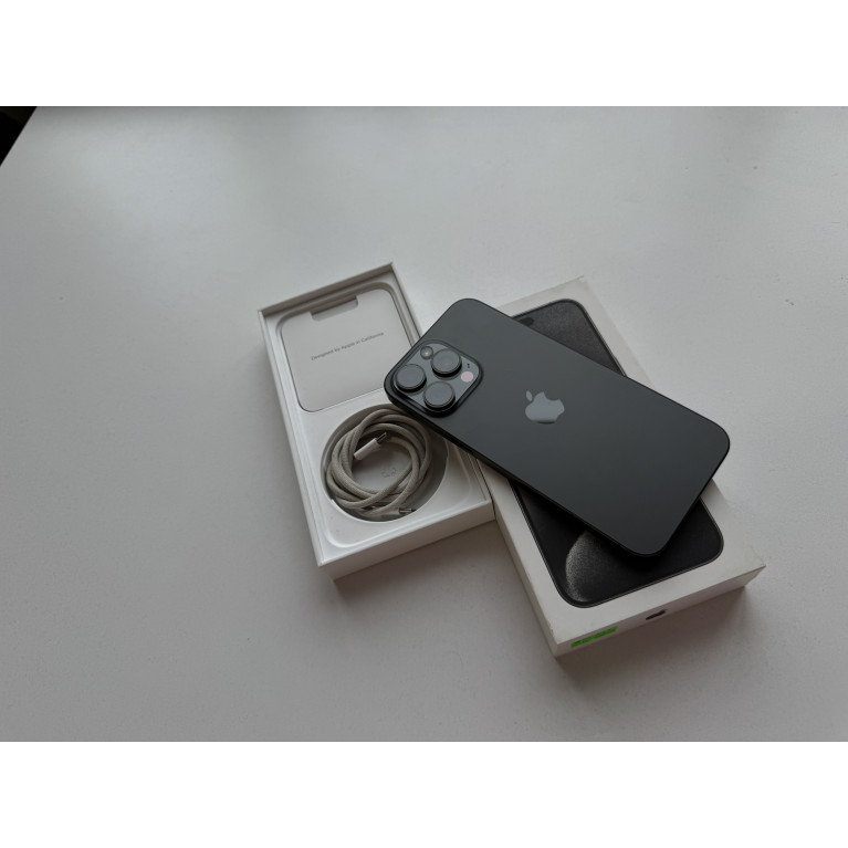 iPhone 15 Pro Max 256 Гб Черный титан Б/У