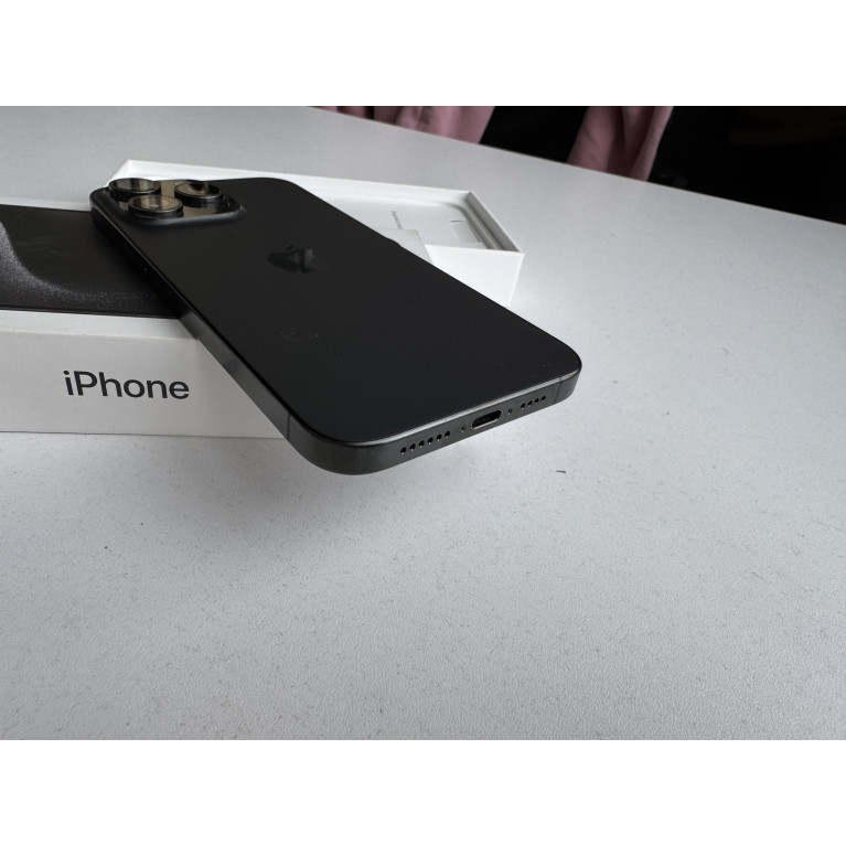 iPhone 15 Pro Max 256 Гб Черный титан Б/У