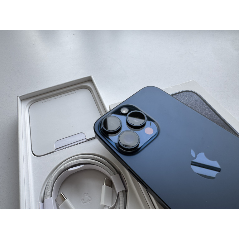 iPhone 15 Pro Max 256 Гб Синий титан Б/У