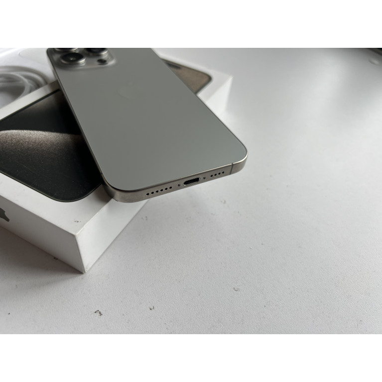 iPhone 15 Pro Max 256 Гб Натуральный титан Б/У