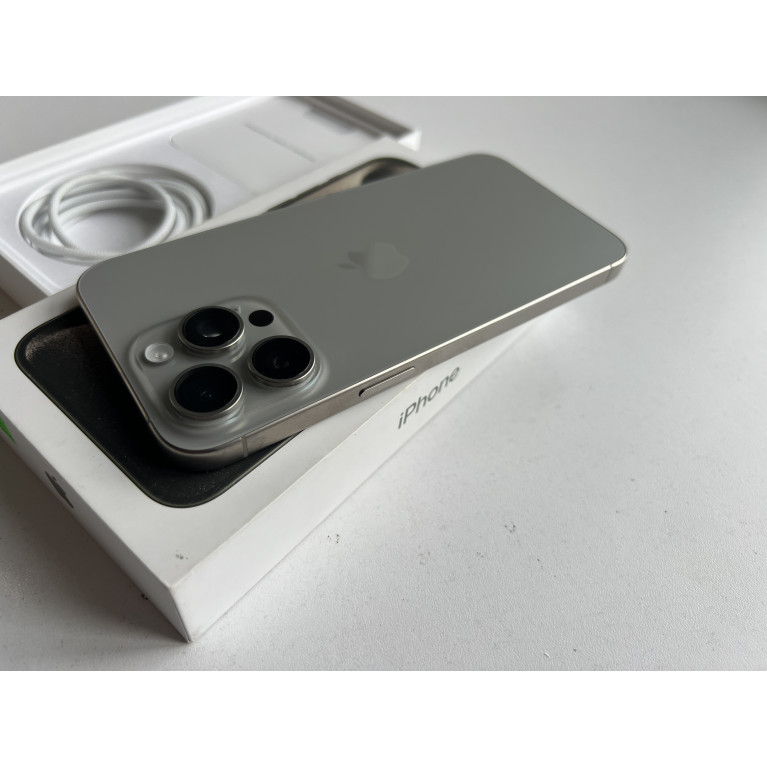 iPhone 15 Pro Max 256 Гб Натуральный титан Б/У