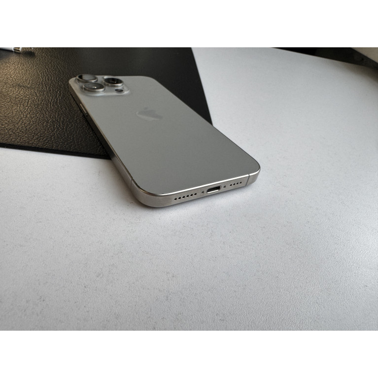 iPhone 15 Pro Max 256 Гб Натуральный титан Б/У