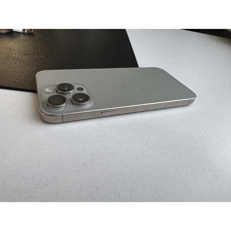 iPhone 15 Pro Max 256 Гб Натуральный титан Б/У