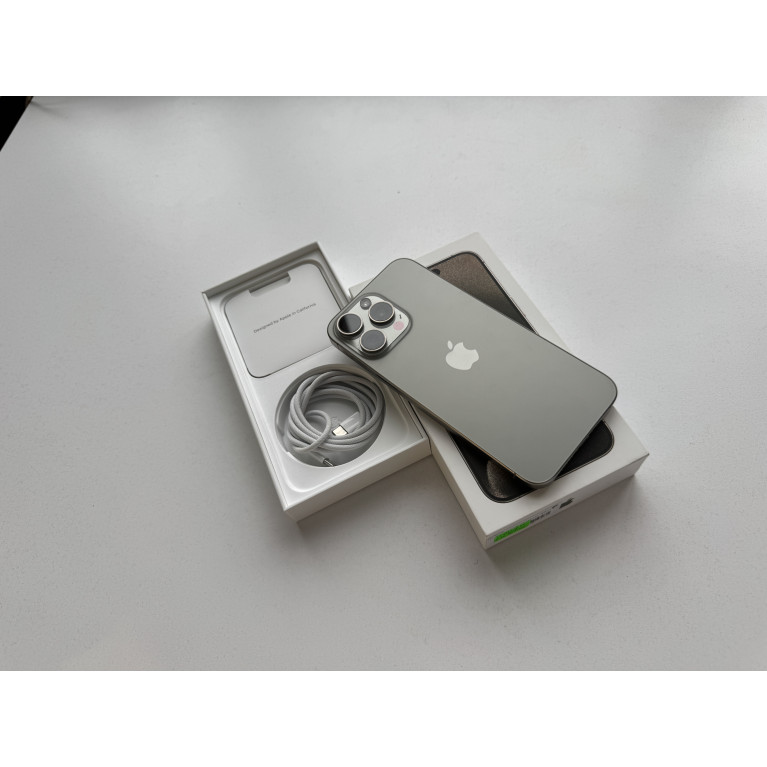 iPhone 15 Pro Max 256 Гб Натуральный титан Б/У