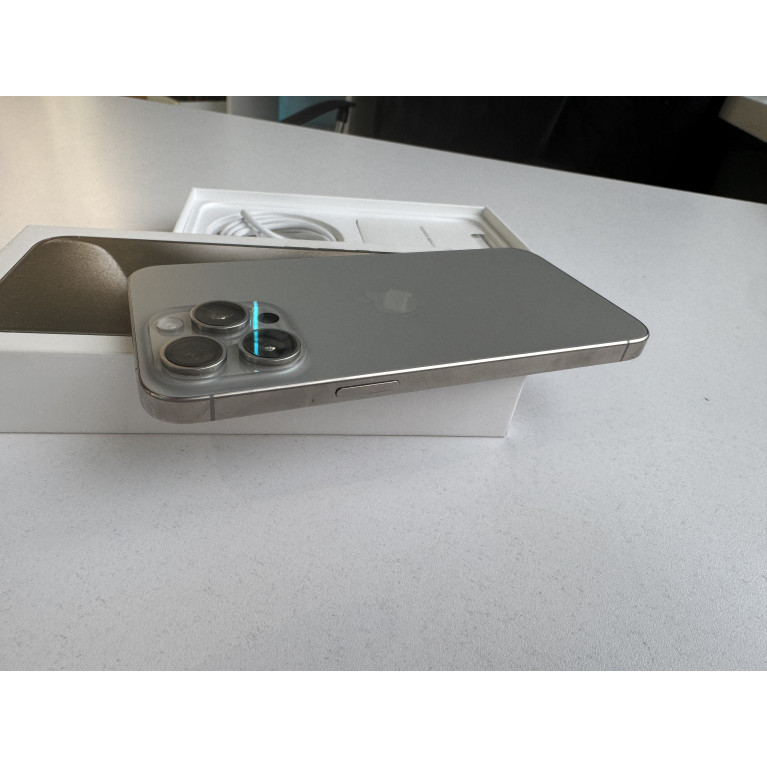 iPhone 15 Pro Max 256 Гб Натуральный титан Б/У