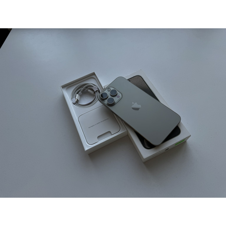 iPhone 15 Pro Max 256 Гб Натуральный титан Б/У
