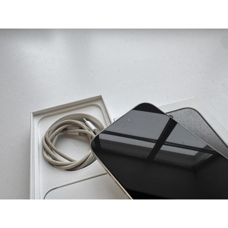 iPhone 15 Pro Max 256 Гб Белый титан Б/У