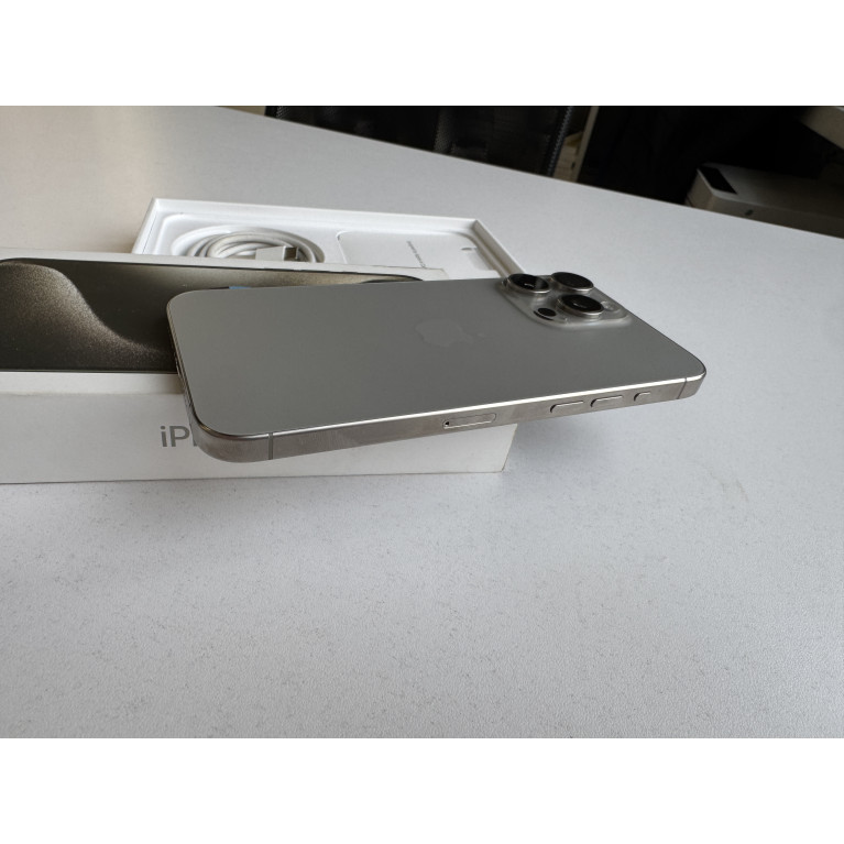 iPhone 15 Pro Max 512 Гб Натуральный титан Б/У