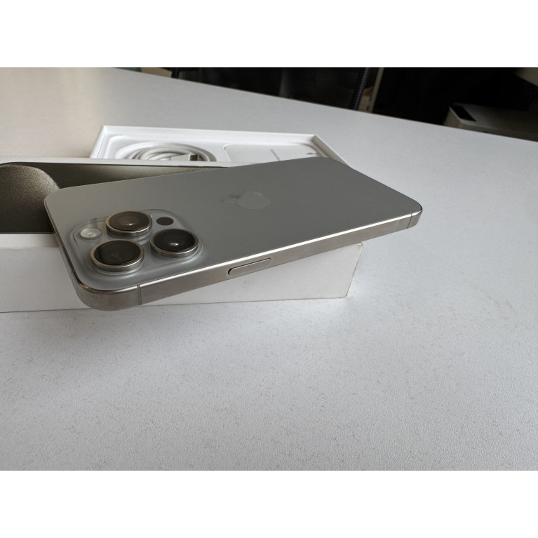 iPhone 15 Pro Max 512 Гб Натуральный титан Б/У