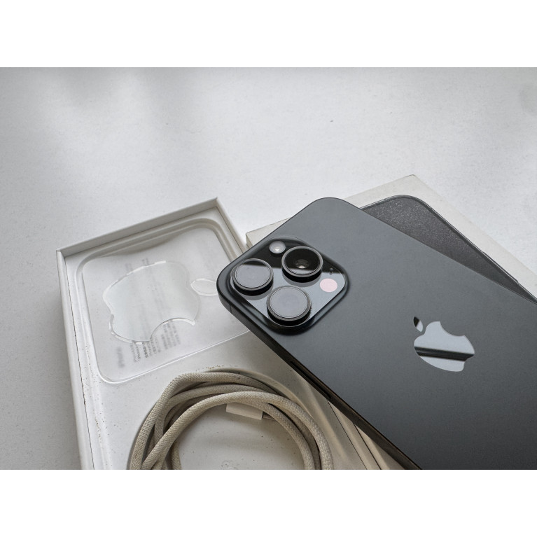 iPhone 15 Pro Max 512 Гб Черный титан Б/У