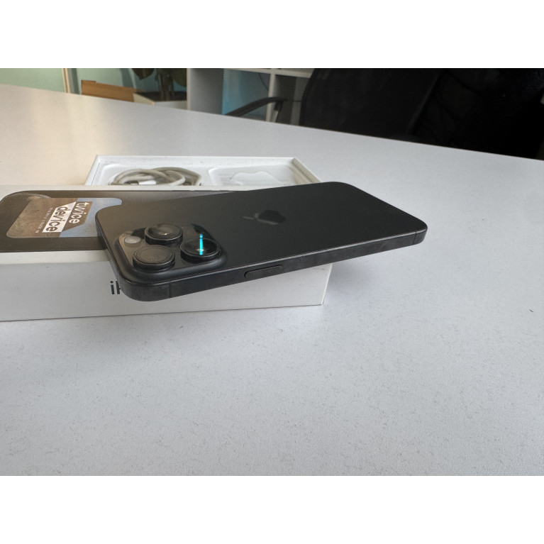 iPhone 15 Pro Max 512 Гб Черный титан Б/У