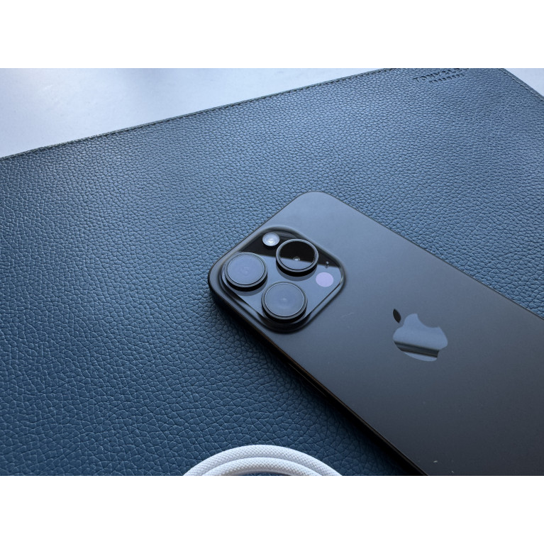 iPhone 15 Pro 1 Тб Черный титан Б/У