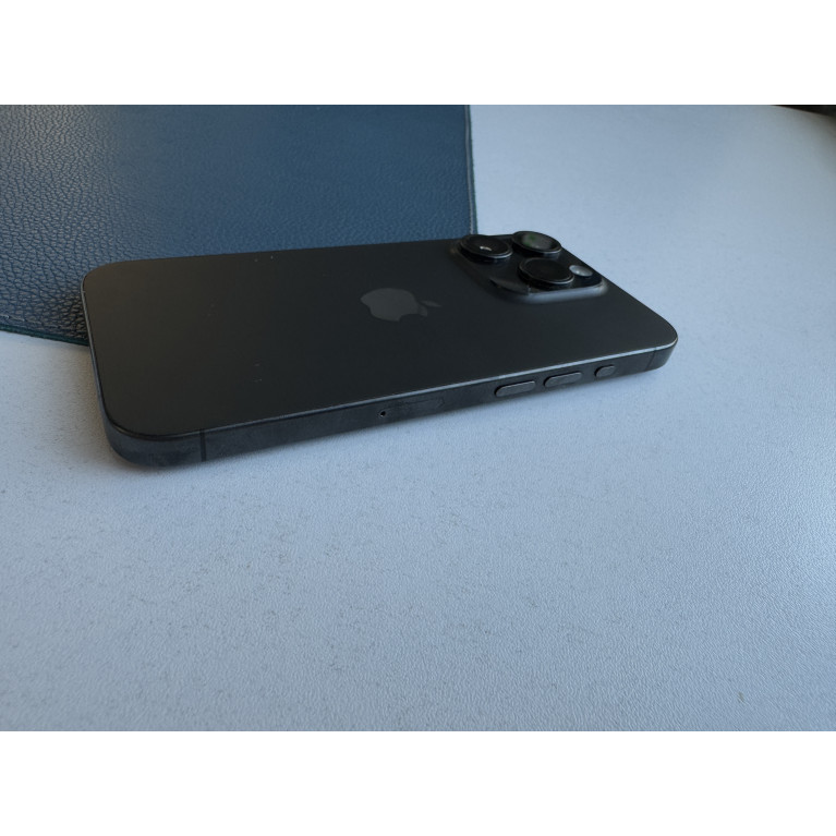 iPhone 15 Pro 1 Тб Черный титан Б/У
