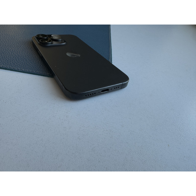 iPhone 15 Pro 1 Тб Черный титан Б/У