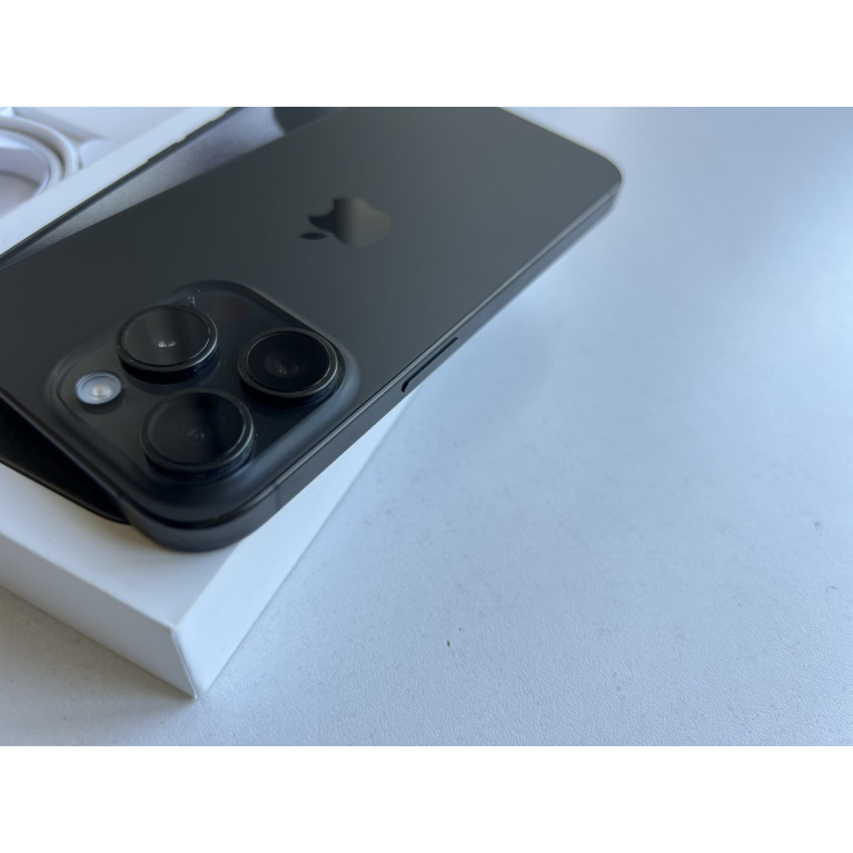 iPhone 15 Pro 128 Гб Черный титан Dual-sim Б/У