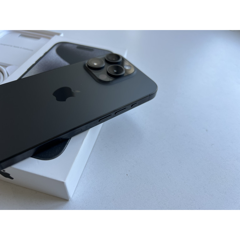 iPhone 15 Pro 128 Гб Черный титан Dual-sim Б/У