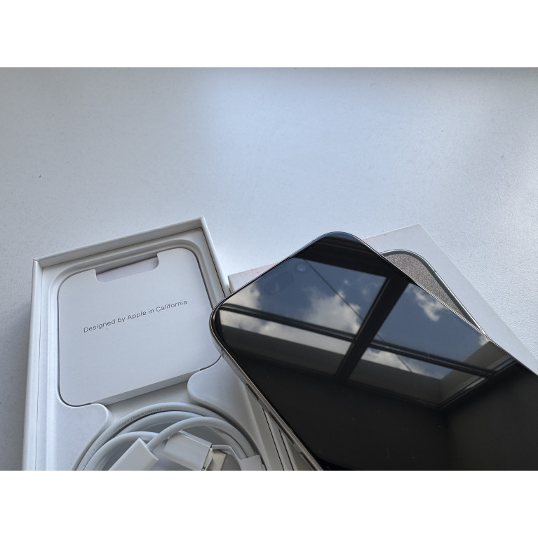 iPhone 15 Pro 128 Гб Натуральный титан Б/У