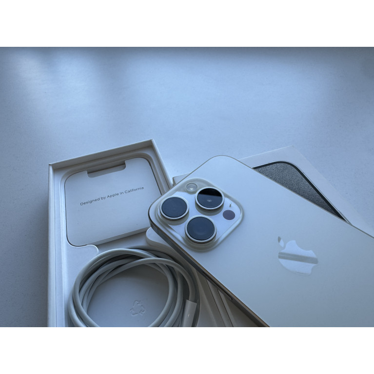 iPhone 15 Pro 128 Гб Белый титан Б/У