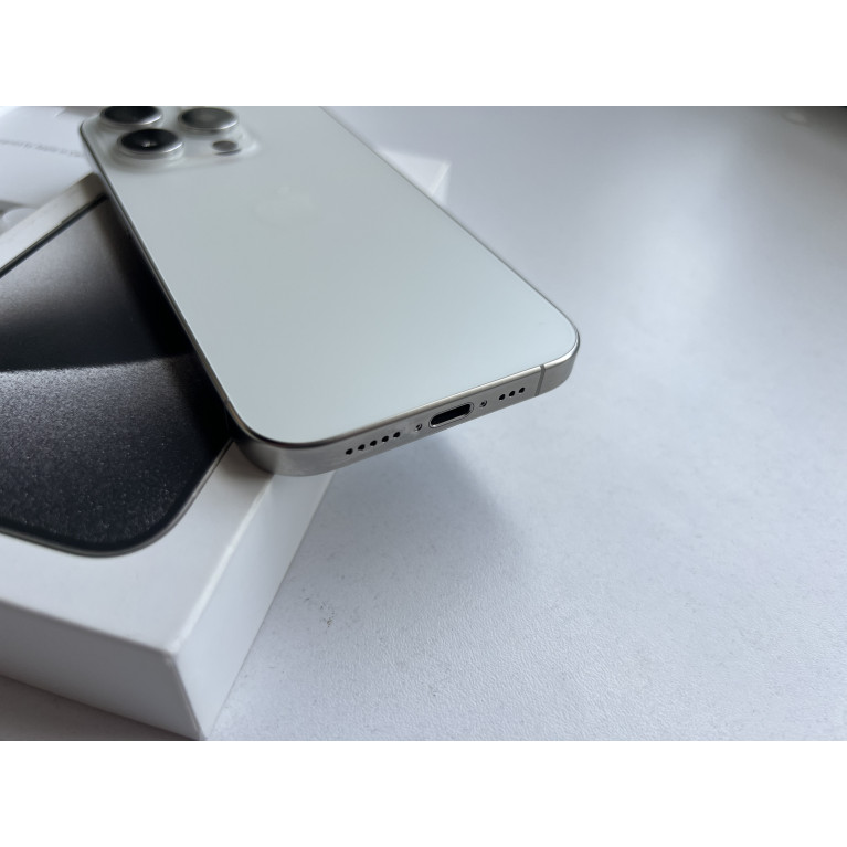 iPhone 15 Pro 128 Гб Белый титан Б/У