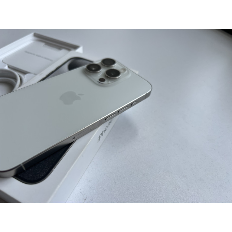 iPhone 15 Pro 128 Гб Белый титан Б/У