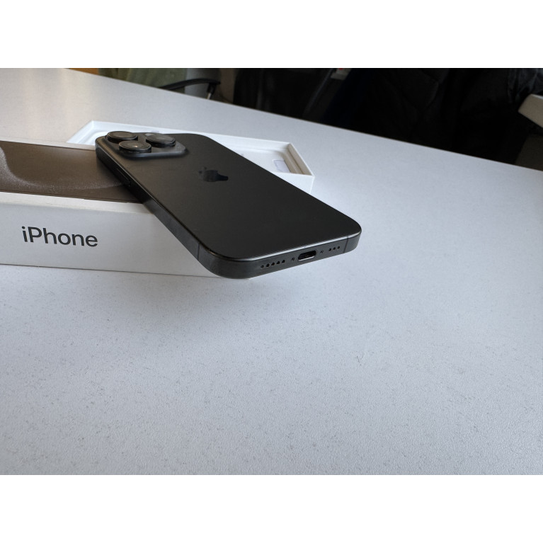 iPhone 15 Pro 256 Гб Черный титан DualSIM Б/У