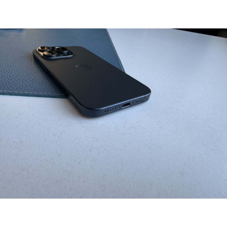 iPhone 15 Pro 512 Гб Синий титан eSIM Б/У