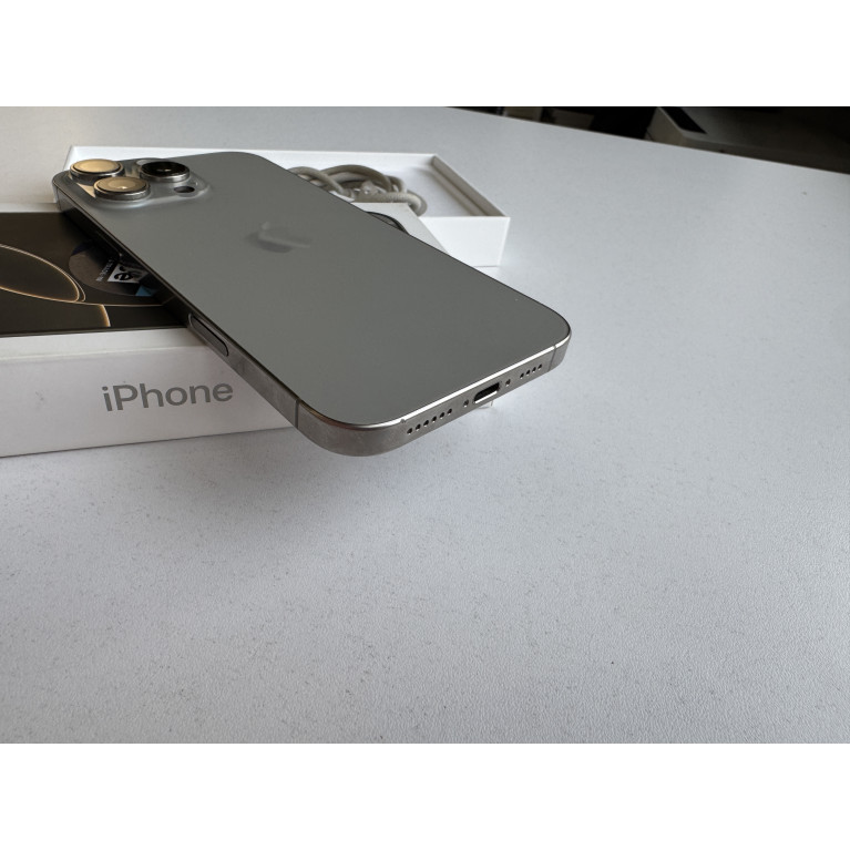 iPhone 16 Pro Max 256 Гб Натуральный титан Б/У