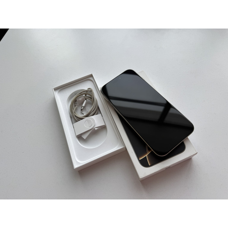 iPhone 16 Pro Max 256 Гб Натуральный титан Б/У