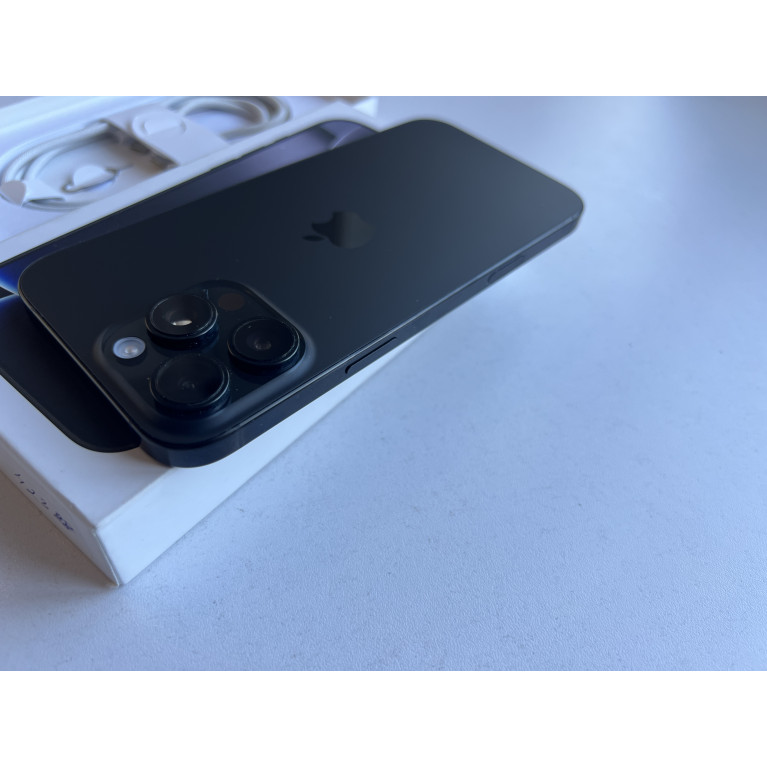 iPhone 16 Pro Max 256 Гб Черный титан Б/У