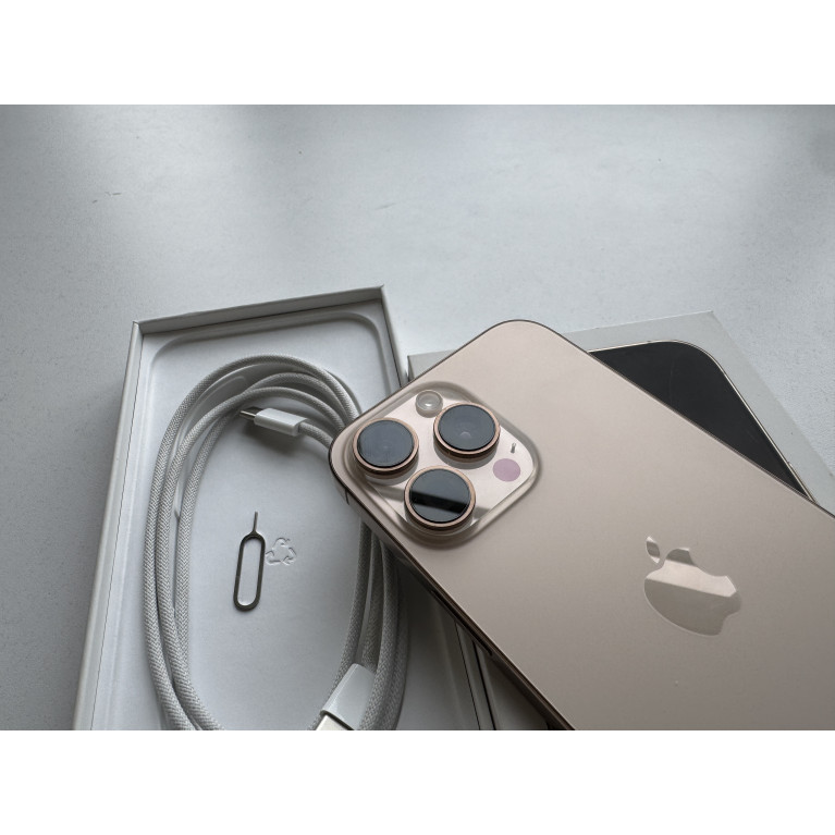 iPhone 16 Pro Max 256 Гб Пустынный титан Б/У