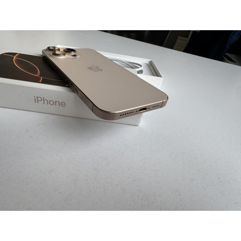 iPhone 16 Pro Max 256 Гб Пустынный титан Б/У