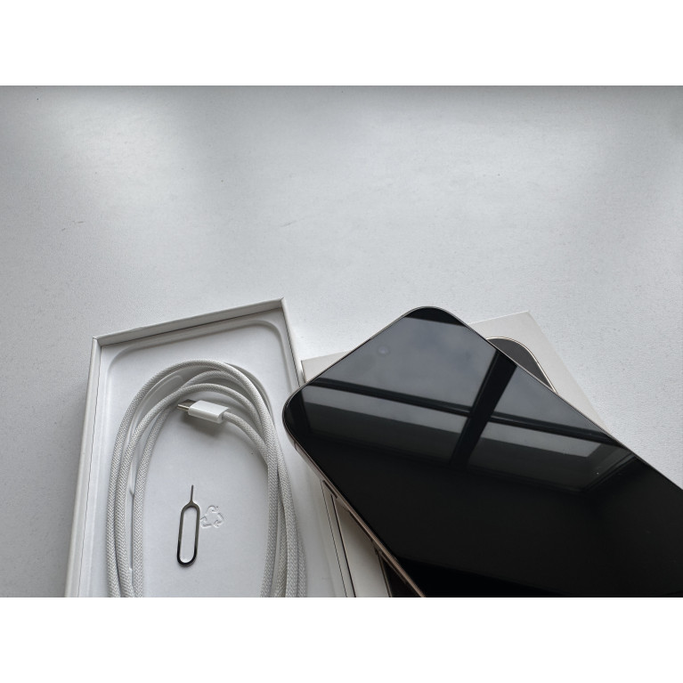 iPhone 16 Pro Max 256 Гб Пустынный титан Б/У