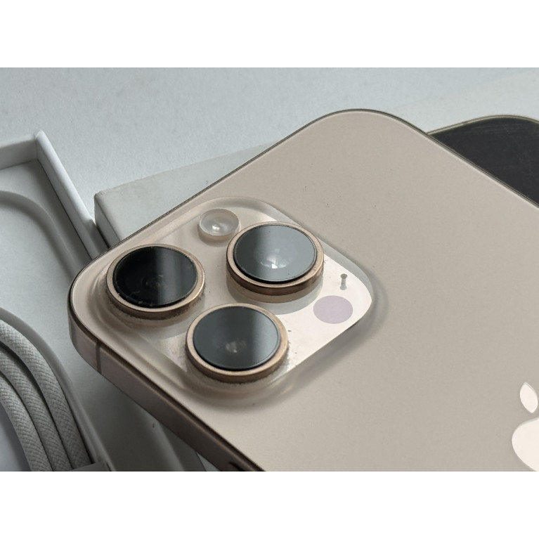 iPhone 16 Pro Max 256 Гб Пустынный титан Б/У