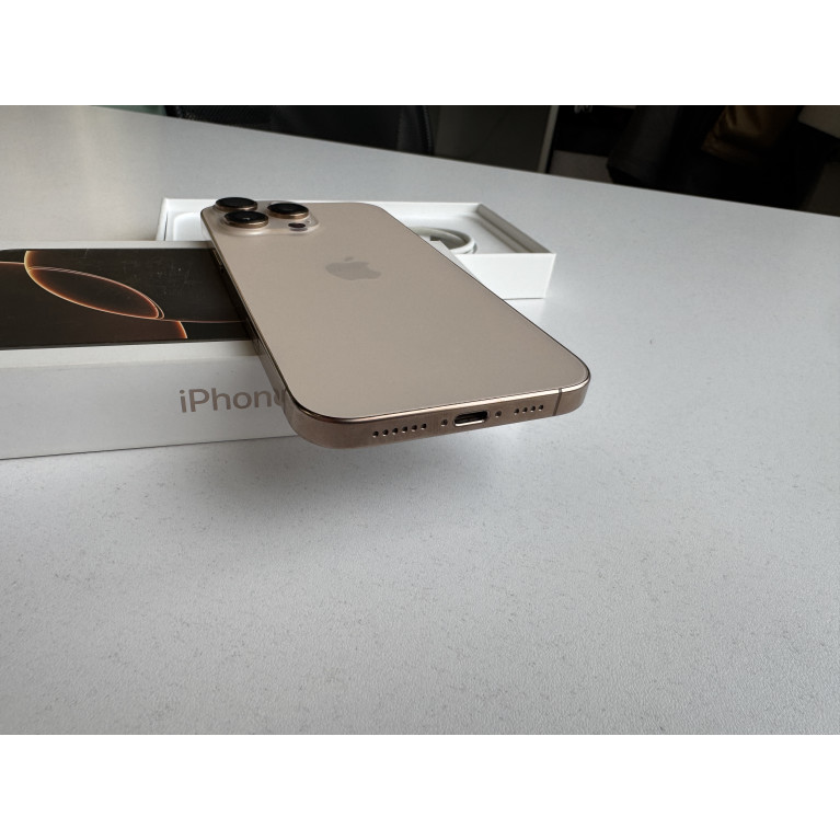 iPhone 16 Pro Max 256 Гб Пустынный титан Б/У