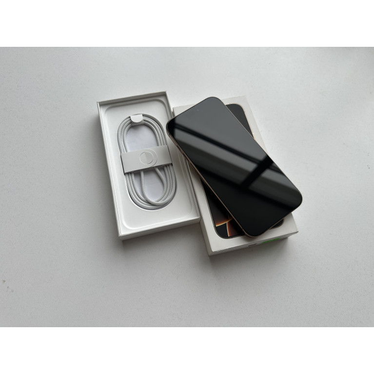 iPhone 16 Pro Max 256 Гб Пустынный титан Б/У