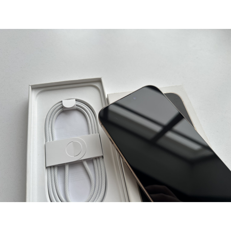 iPhone 16 Pro Max 256 Гб Пустынный титан Б/У