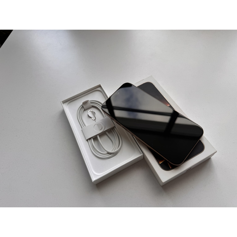 iPhone 16 Pro Max 256 Гб Пустынный титан Б/У