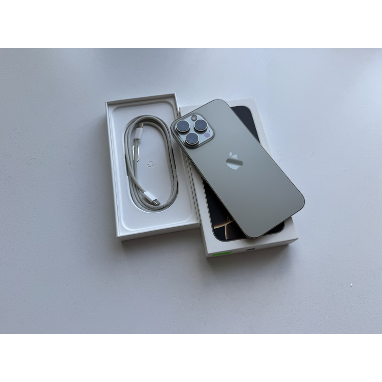 iPhone 16 Pro Max 256 Гб Натуральный титан Б/У