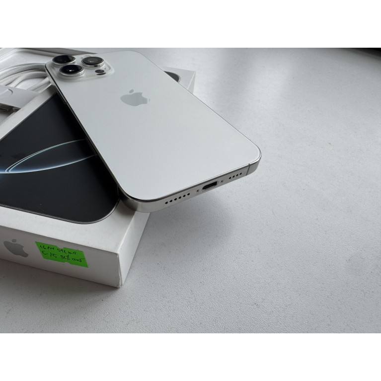 iPhone 16 Pro Max 512 Гб Белый титан Б/У