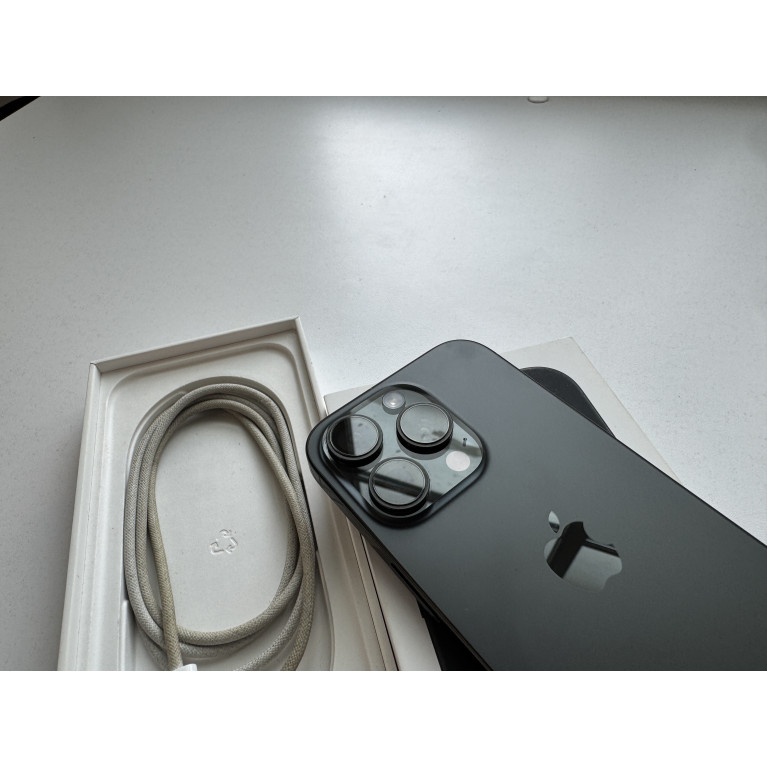 iPhone 16 Pro 128 Гб Черный титан Б/У