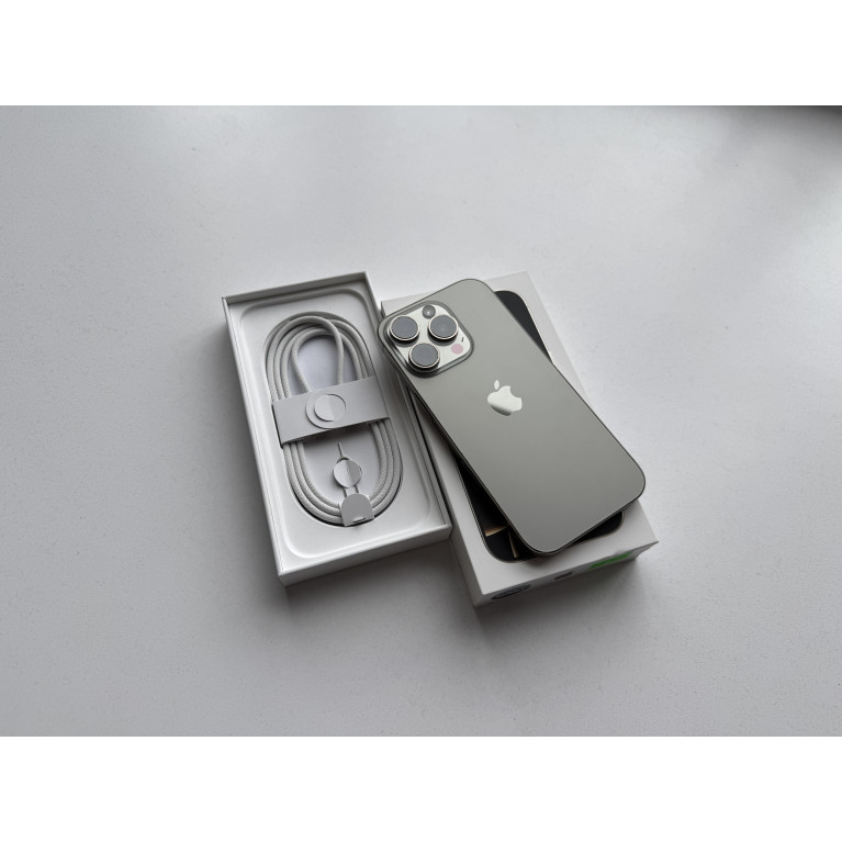 iPhone 16 Pro 128 Гб Натуральный титан Б/У
