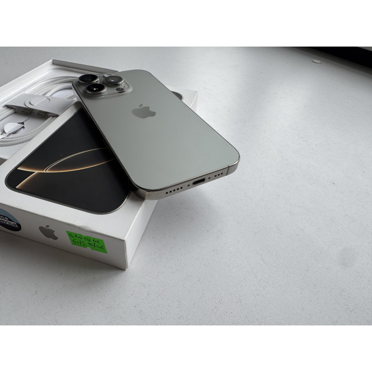 iPhone 16 Pro 128 Гб Натуральный титан Б/У