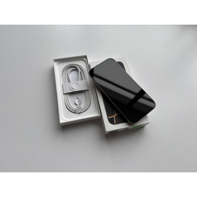 iPhone 16 Pro 128 Гб Натуральный титан Б/У