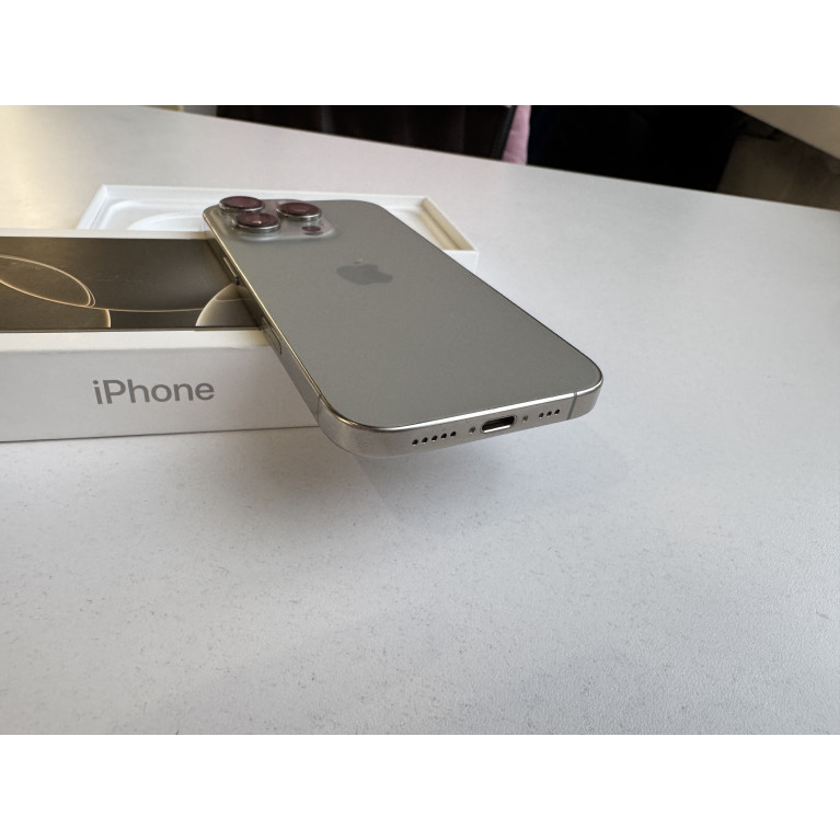 iPhone 16 Pro 128 Гб Натуральный титан Б/У