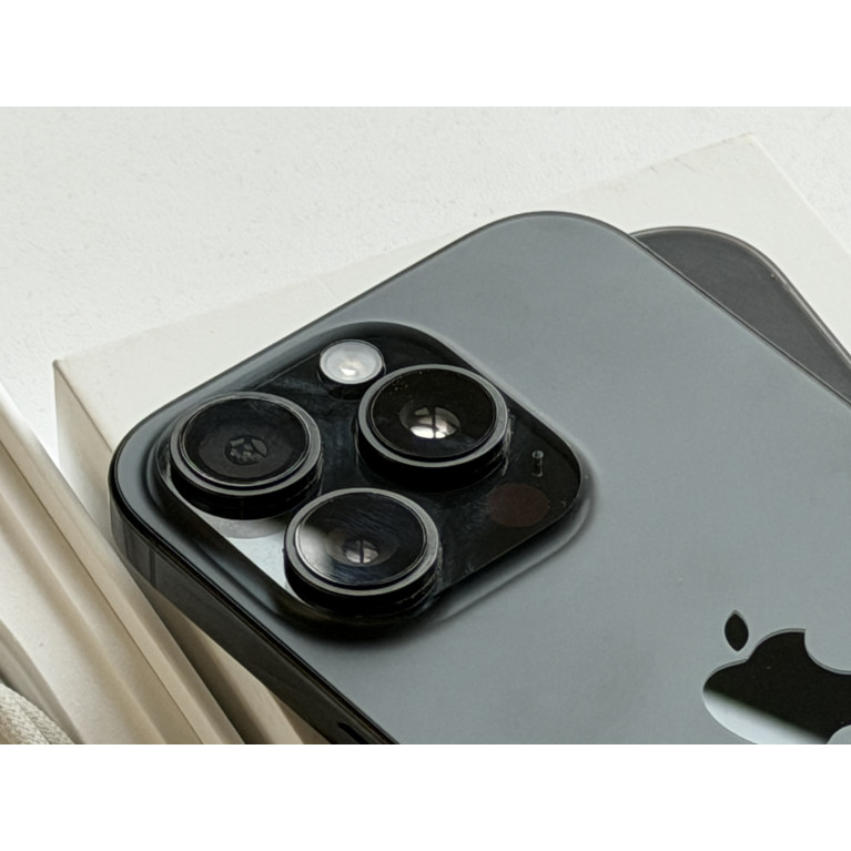 iPhone 16 Pro 256 Гб Черный титан Б/У