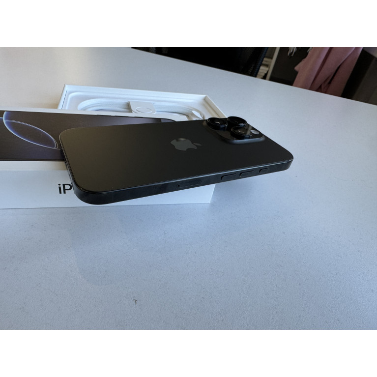 iPhone 16 Pro 256 Гб Черный титан Б/У