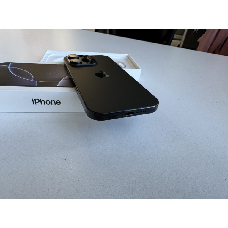 iPhone 16 Pro 256 Гб Черный титан Б/У