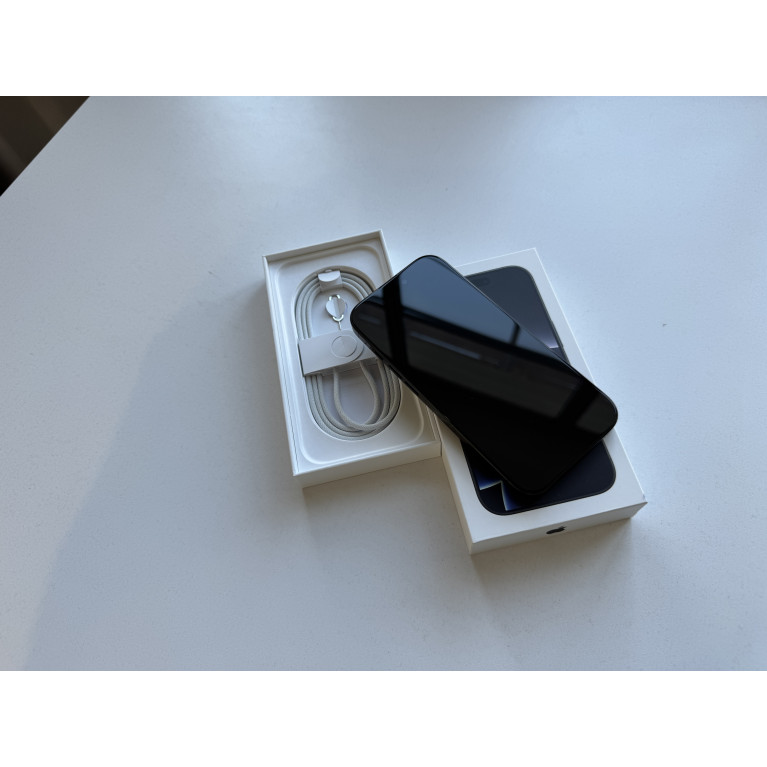 iPhone 16 Pro 256 Гб Черный титан Б/У
